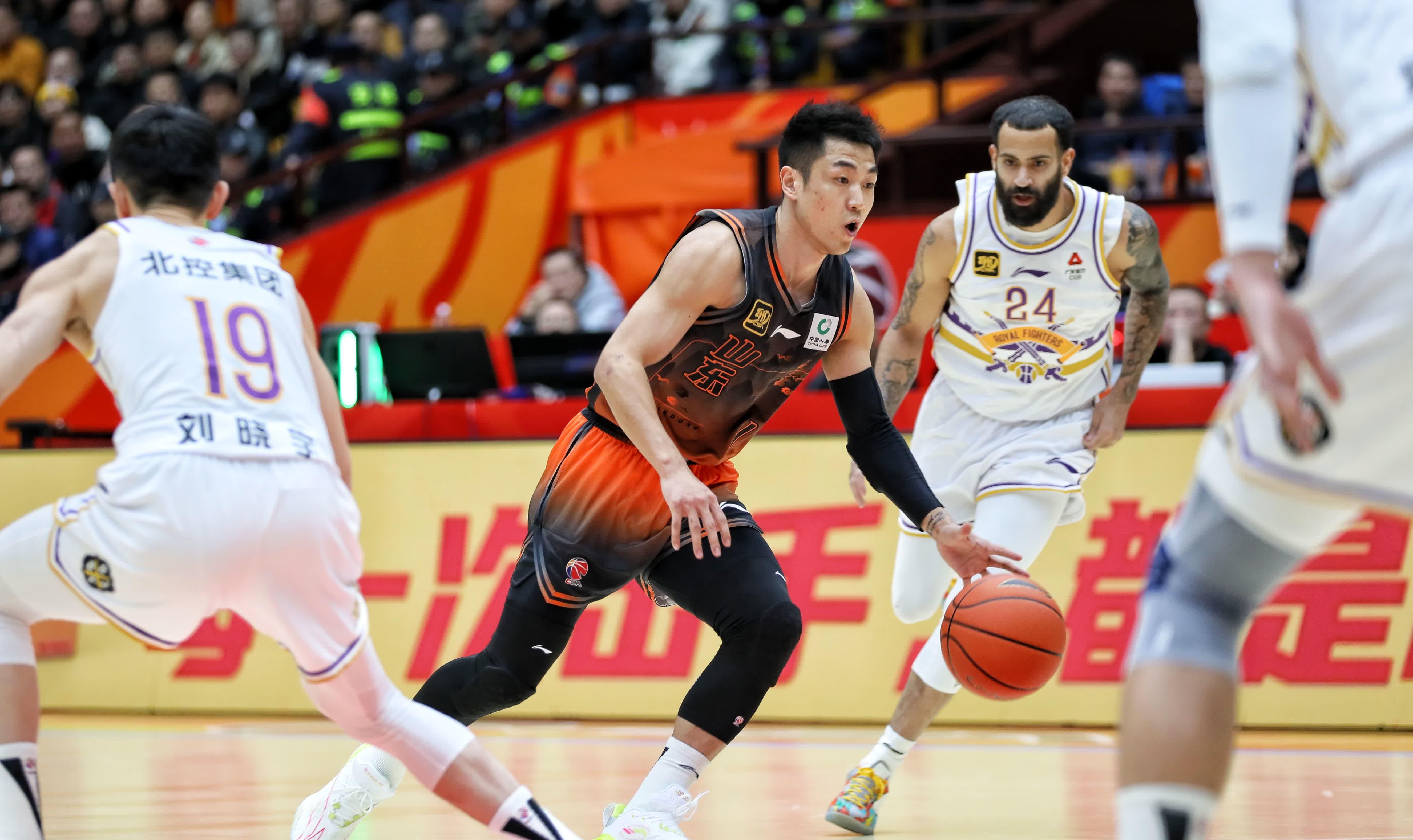 山东男篮将与天津男篮上演精彩对决